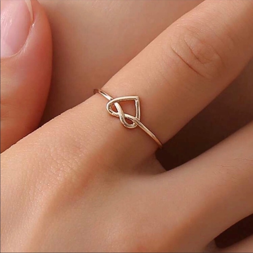 🛑RESERVED🛑 ✖️SALE✖️💗 Dainty Heart Ring 💗